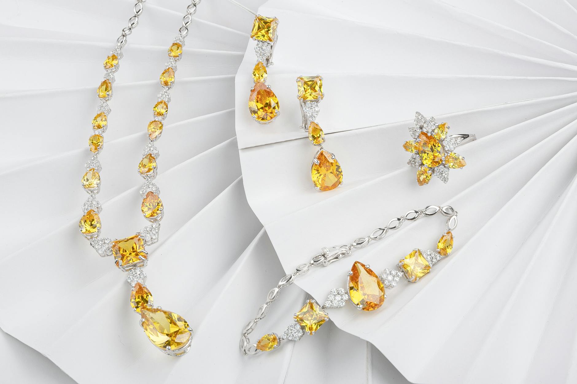 Gemstone Jewellery by Aurra Gems